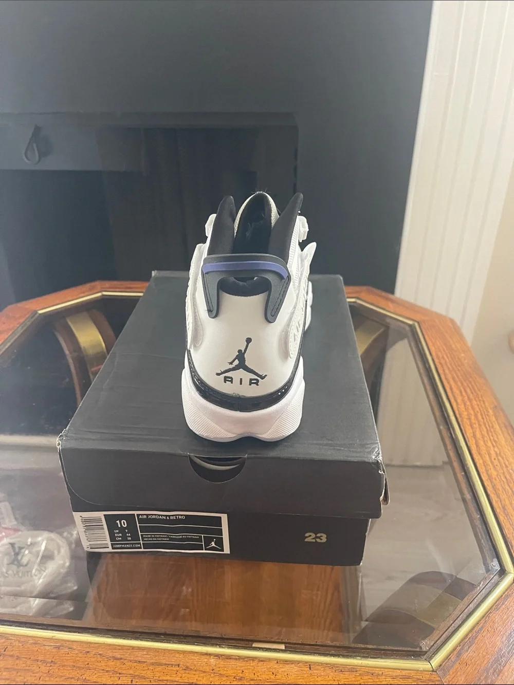 Jordan sleek silhouette